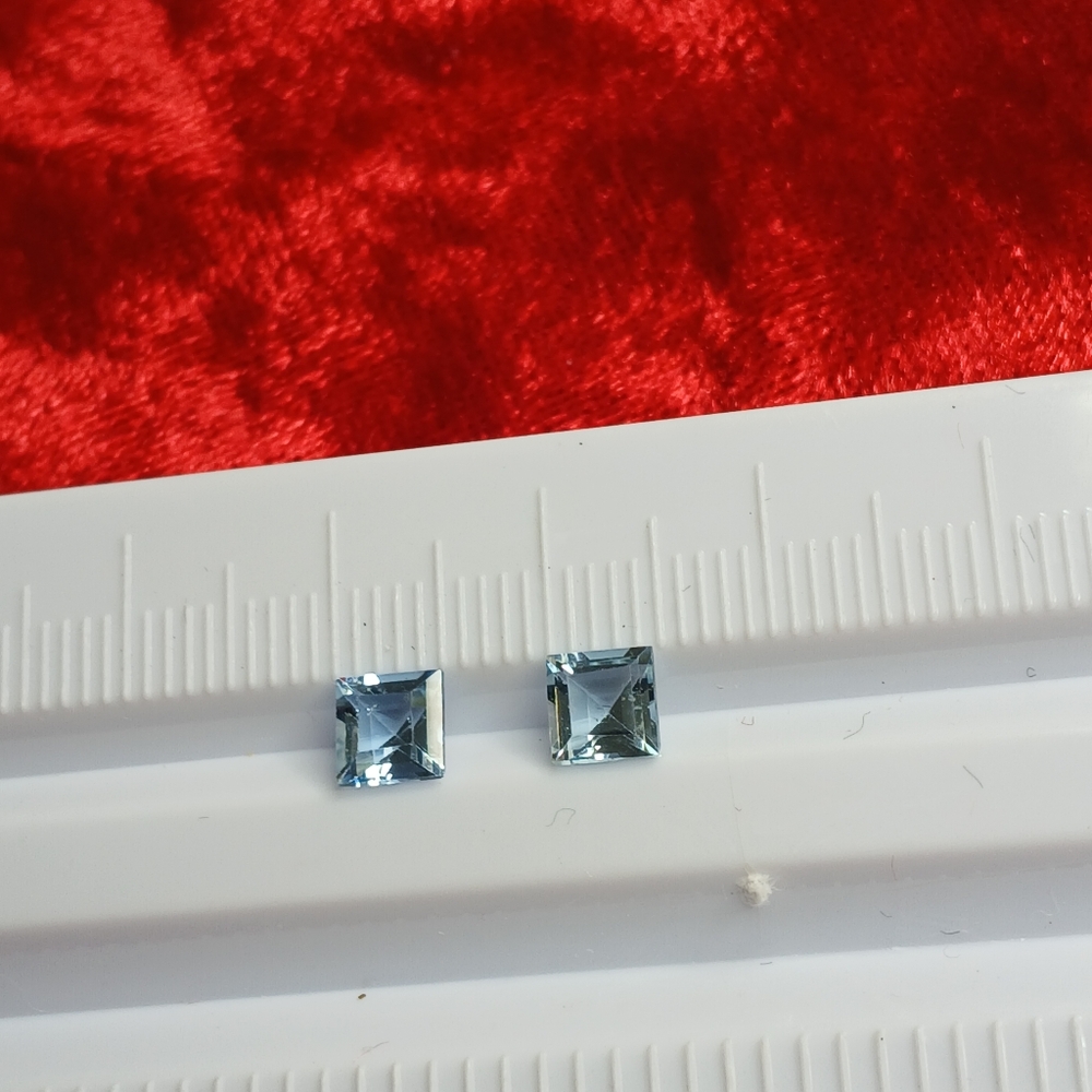 Elegant Aquamarine 5mn Princess Cut Gemstone Pair